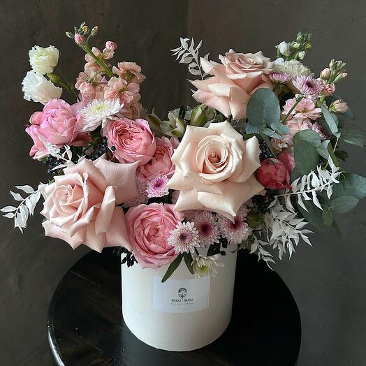 Flowers in a box «Radience of roses»