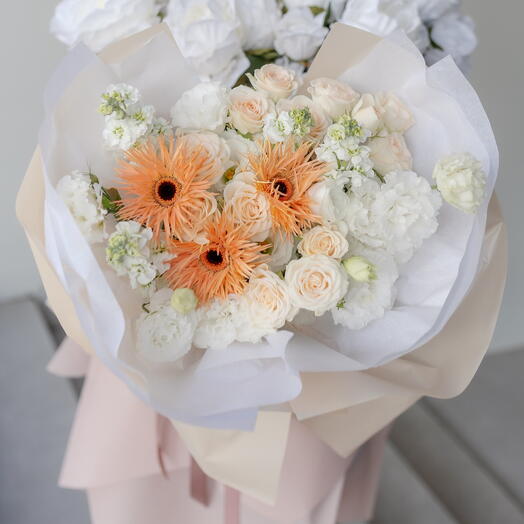 Авторський збірний букет " Марі»