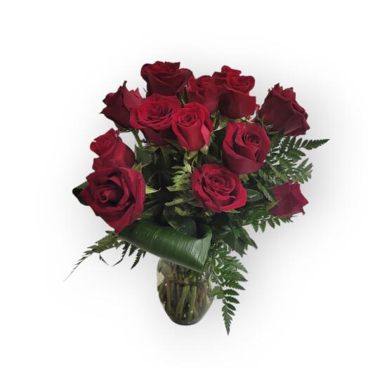Breathtaking beauty red roses in vase