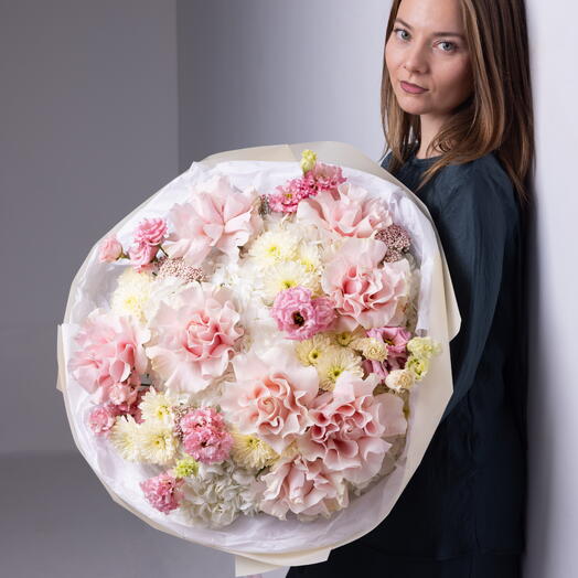 Gentle Hug Bouquet L Size ( French Pink Mondial Roses, rice flower, lisianthus, cushion, hydrangeas)