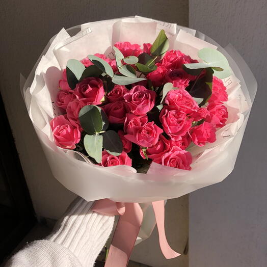 Buket od ciklama mini ruze