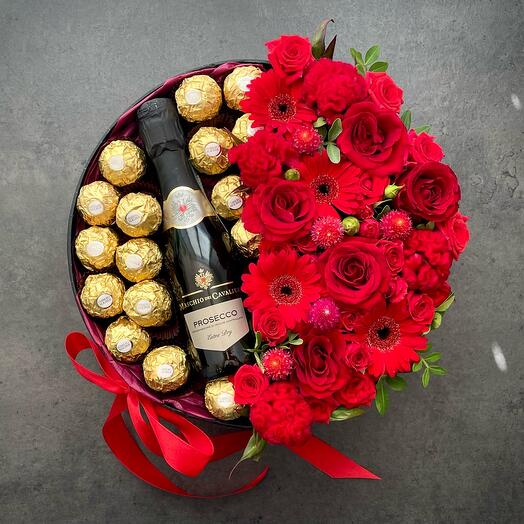 Sensual Red with Ferrero L