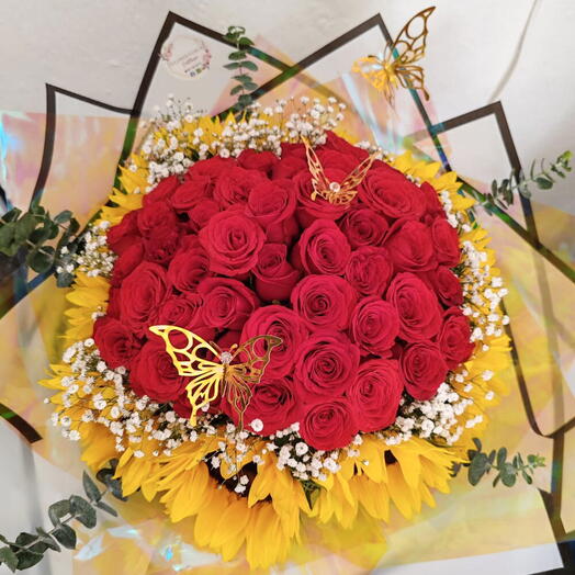 Rosas y girasoles