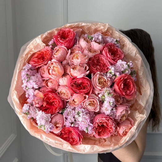 Авторский букет из роз Джульетта и Пинк Экспрешен «Sonnet