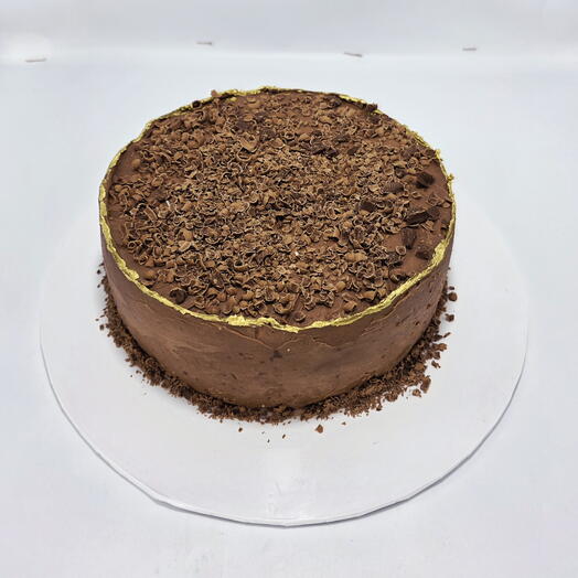 LARGE CHOCOLATE CAKE
