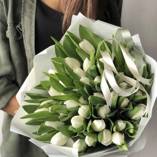 Tulips mono bouquetBeautiful white size L