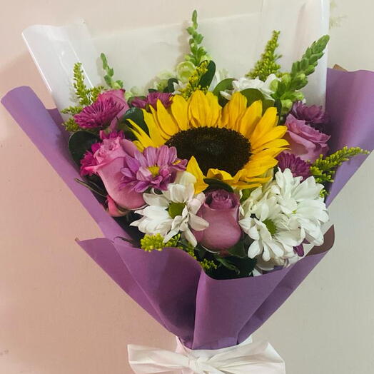 Mirasol girasol y rosas