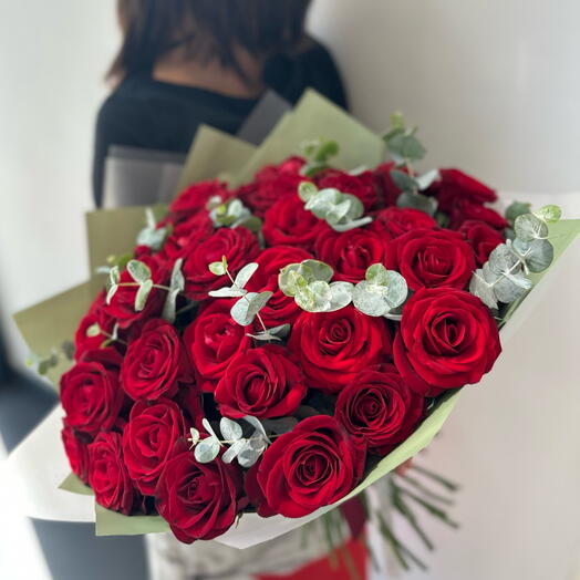 Classic red roses