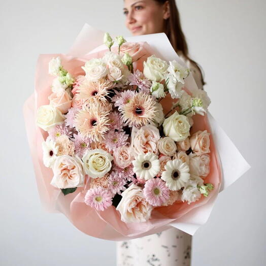 Авторский нежный сборный букет «Camila»