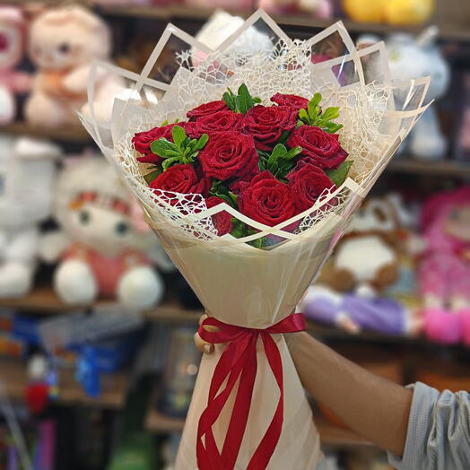 Bouquet of 11 Red greenery roses