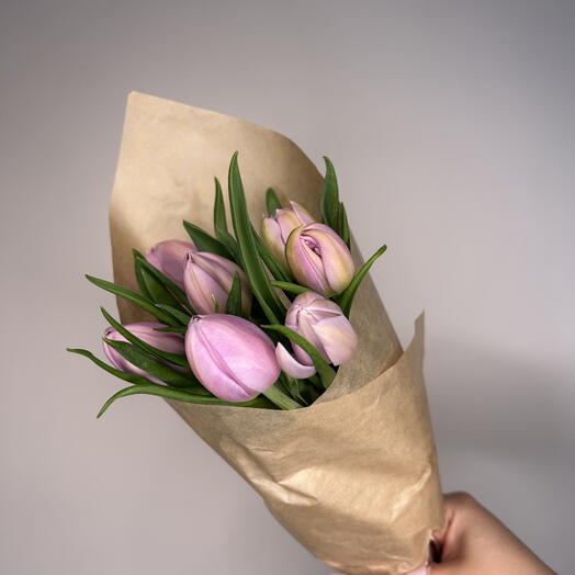 7 pink tulips