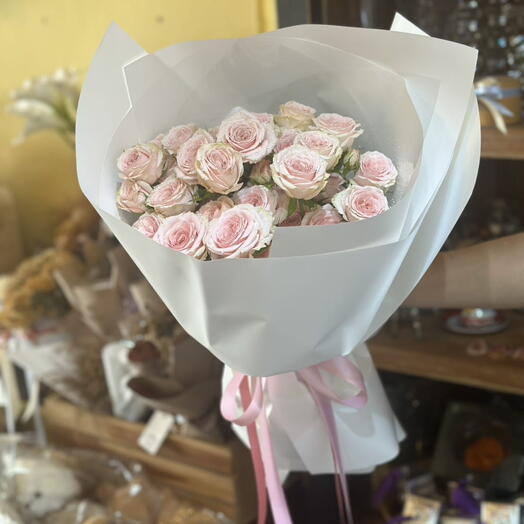 Beautiful light spray rose bouquet