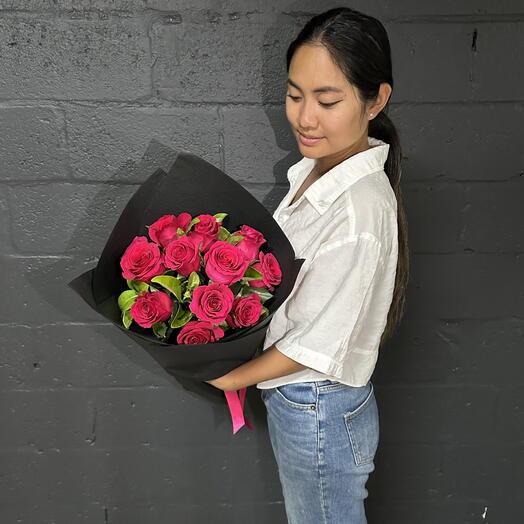 12 long stem bright pink roses