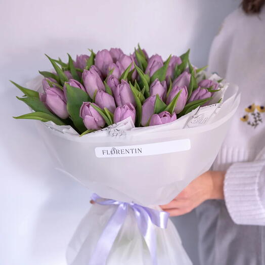 Buket od 35 ljubicastih lale