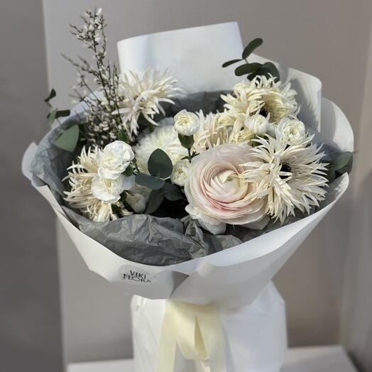 Bouquet White   Cream