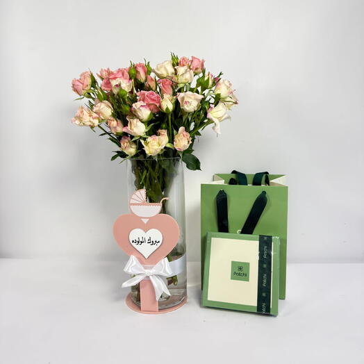 فازه مع قاعدة أكريليك فاخرة لتنسيق الورد – ستاند عرض أنيق