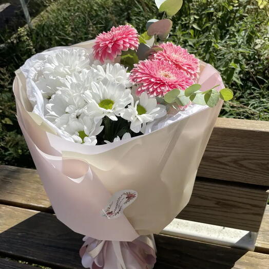 Bouquet Dance of Petals