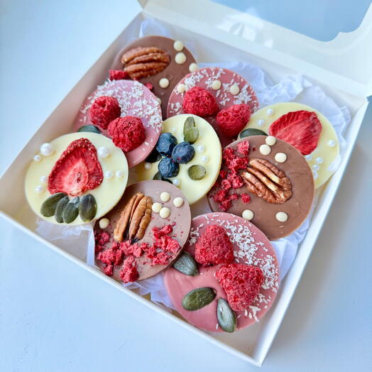 Pudełko z 9 okrągłymi czekoladkami