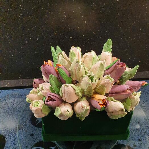 Marshmallow Tulip Box