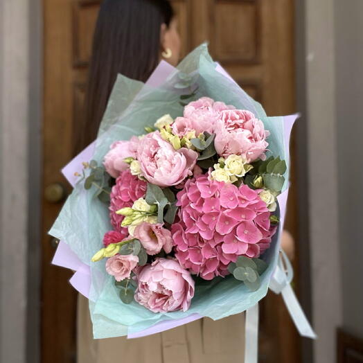 Bouquet Peony time