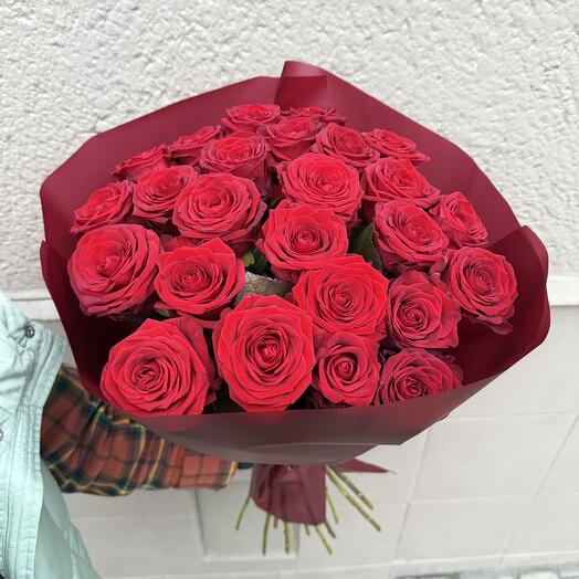Bouquet of 25 beautiful red roses