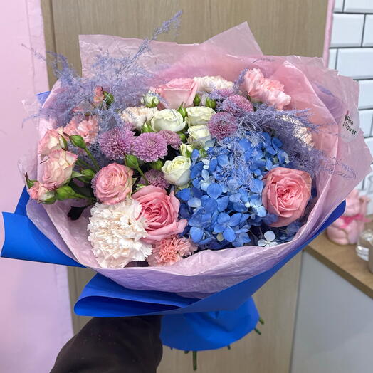 Blue Pink flower bouquet