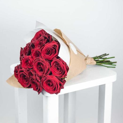 11 RED ROSES