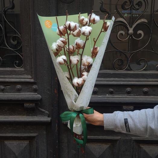 Cotton flowers bouquet