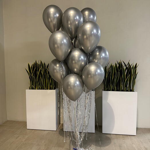15 хромированных серебристых шаров в Майами