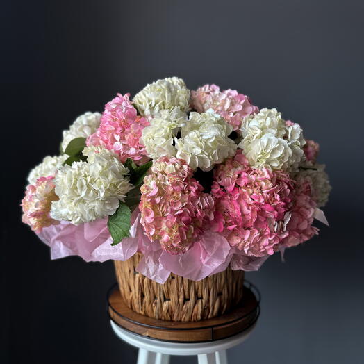 Valentines 9 - Hydrangea mixed