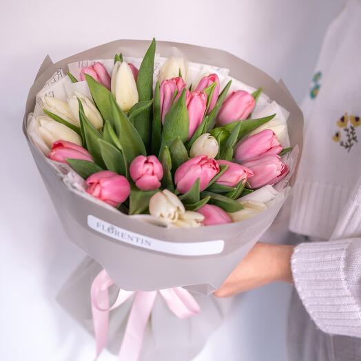 Buket od belih i rozih lala (25 db.)
