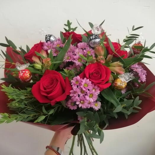 Bouquet with lindor sweets