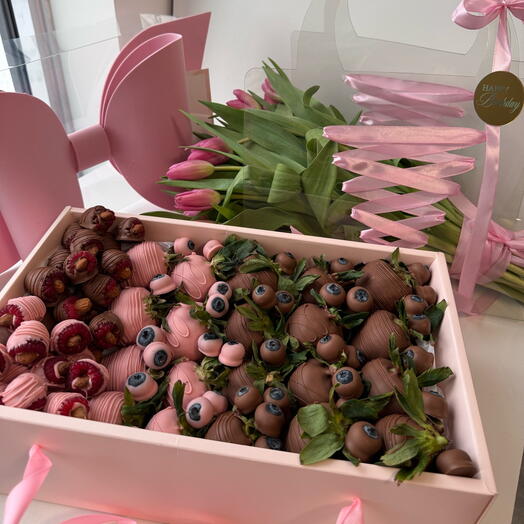 Elegant Berry   Tulip Gift Set 🌷🍓