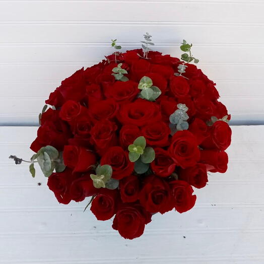 Caja circular rosas rojas