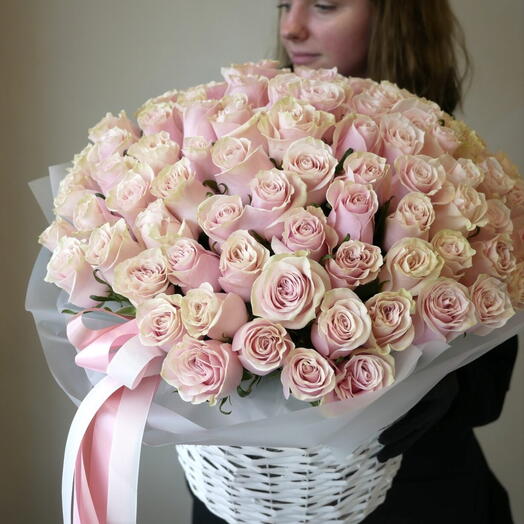 Kорзина розовых роз