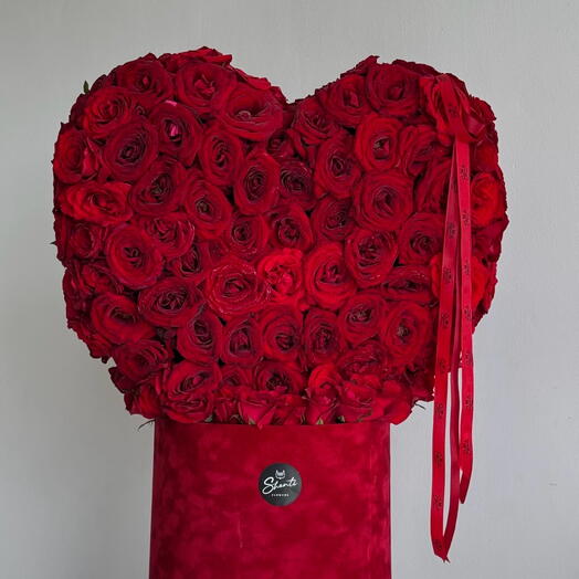 300 Red Roses Heart