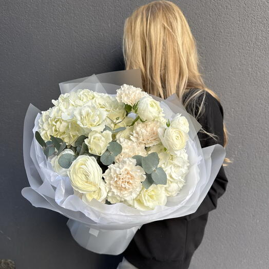 Ivory Cloud Bouquet