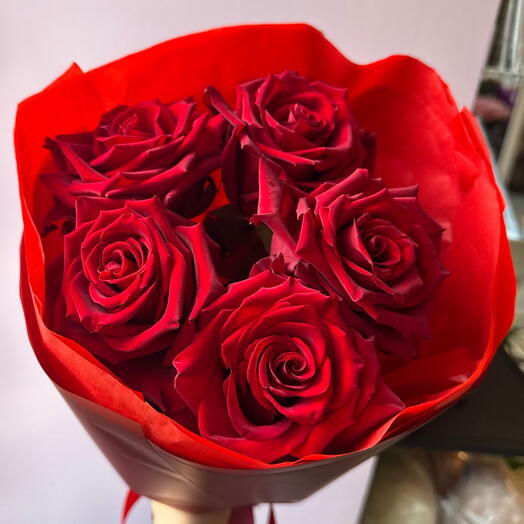 Ramos de rosas rojas