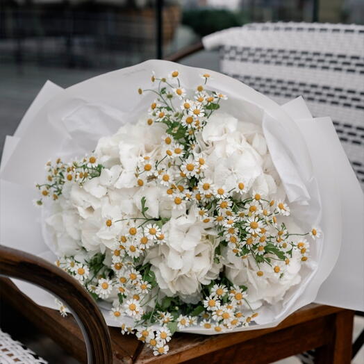 White Hydrangea Chamomile Bouquet