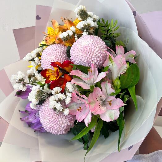 Puokstė Momoko ir kiti