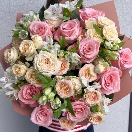 Pink-aprikot-white romantic bouquet