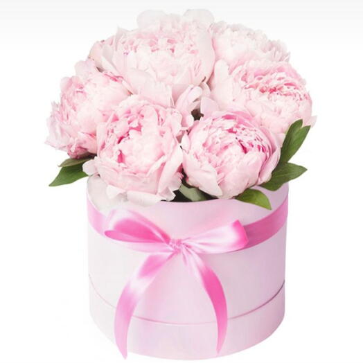 Box with paeonies