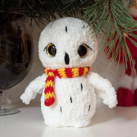 Crocheted Snowy Owl
