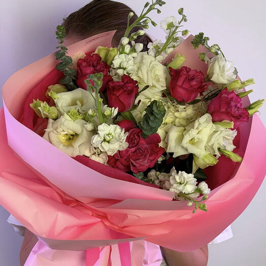 Blush garden - Garden Roses, Hydrangea, Eustoma, Eucalyptus, Matthiola