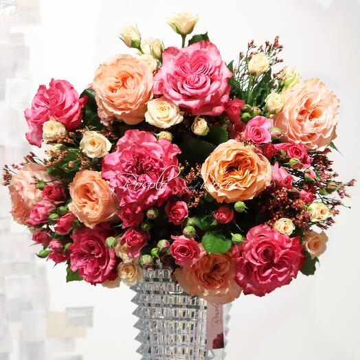 Bouquet of Roses   Polyantha Roses in pink/peach