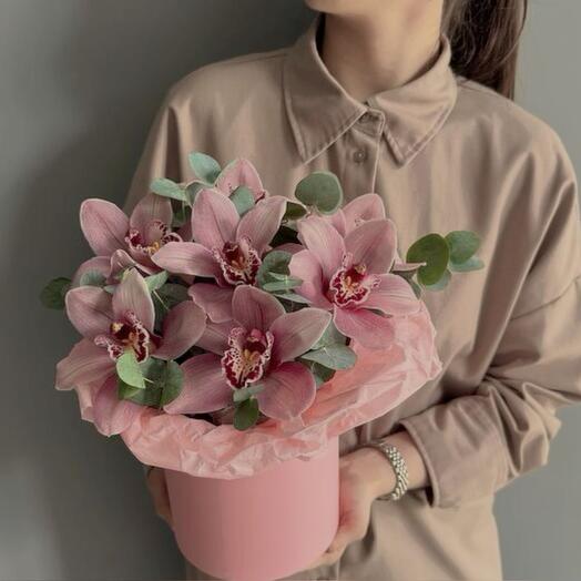 Орхидея в облаке — композиция в шляпной коробке