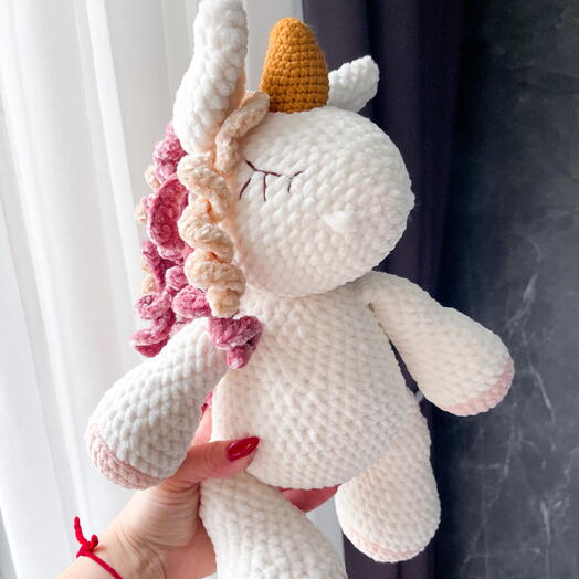 Вязаный плюшевый единорог — сказочный подарок