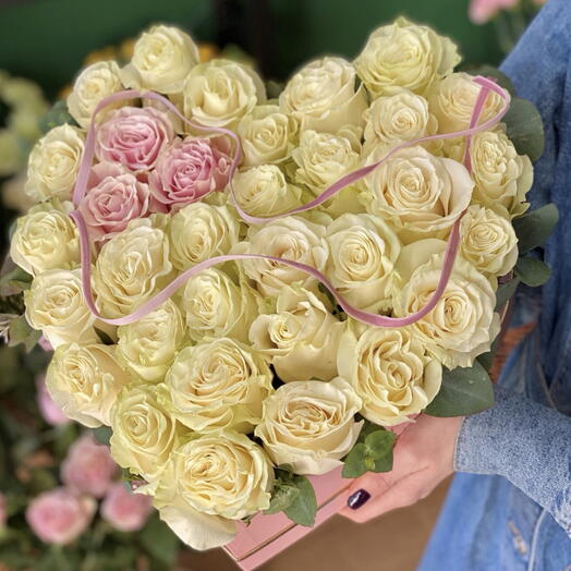 Sweet Ivory Heart – Rose Box