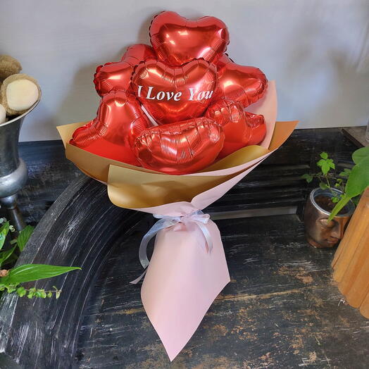 זר בלונים באהבה