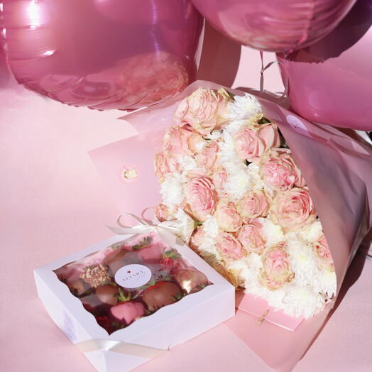 SWEET SURPRISE: CHOCOLATE-COVERED STRAWBERRIES, FLOWER BOUQUET   BALLOONS